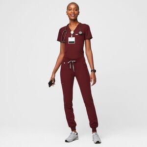 BRAND NEW * Burgundy FIGS * medium/medium tall